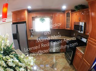 3379 10th St, Astoria, NY 11106