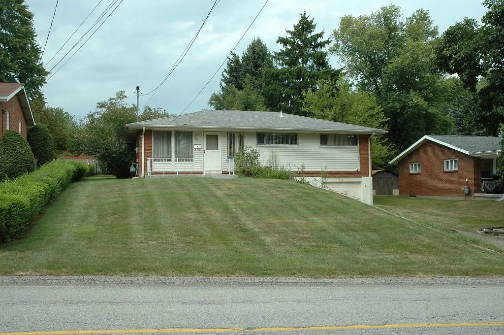 3761 Evergreen Dr photo 1