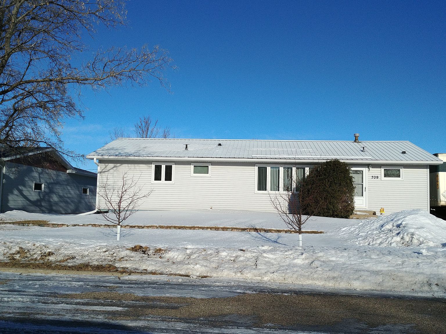 709 Mountain Ave, Walhalla, ND 58282 Zillow