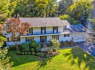 3 Bridle Path, Port Washington, NY 11050