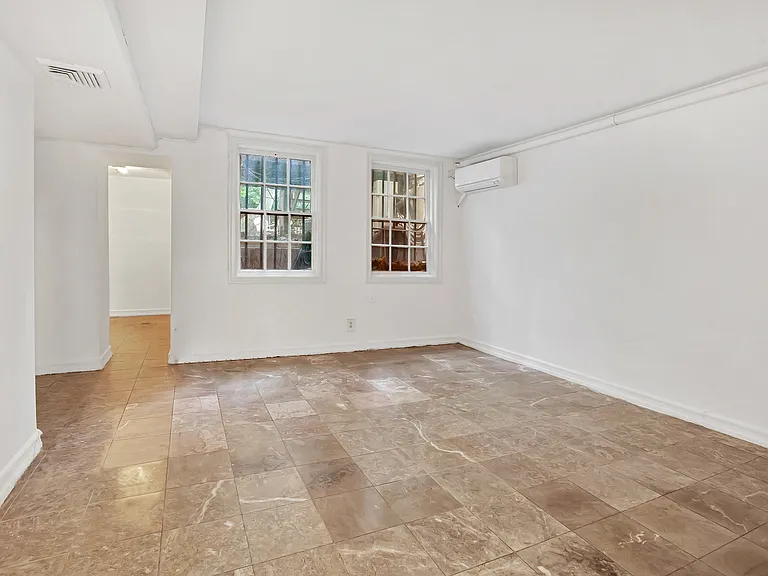 457 Clinton Ave #1A — Photo 8
