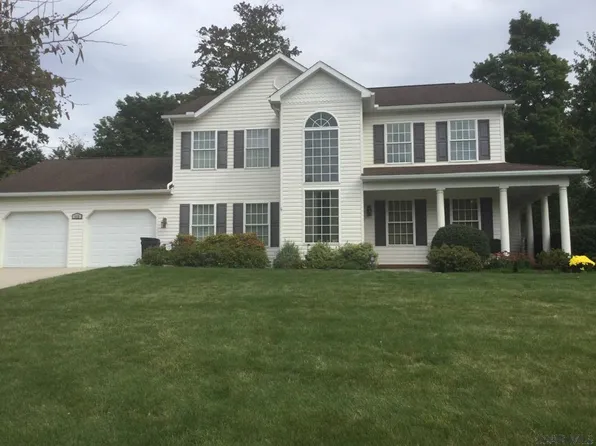 112 Covington Dr, Johnstown, PA 15904