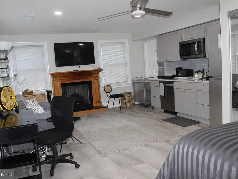 7703 Newcastle Dr — Photo 5