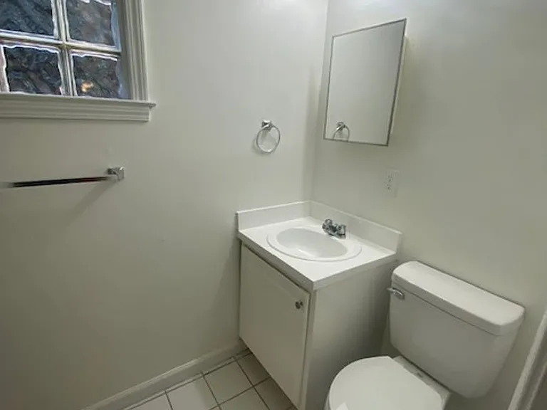 883 Monroe Dr NE — Photo 3