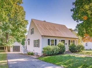 22 Oak St, Medfield, MA 02052