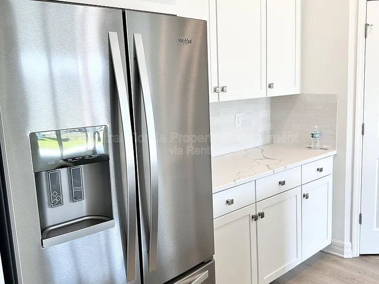 1166 Silo Dr — Photo 8