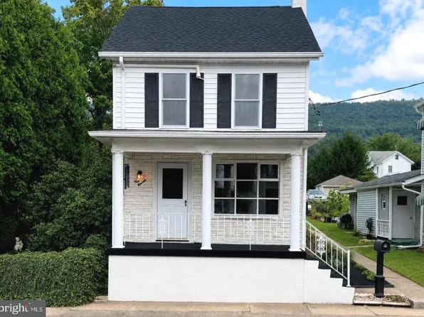 411 Julian St, Williamstown, PA 17098