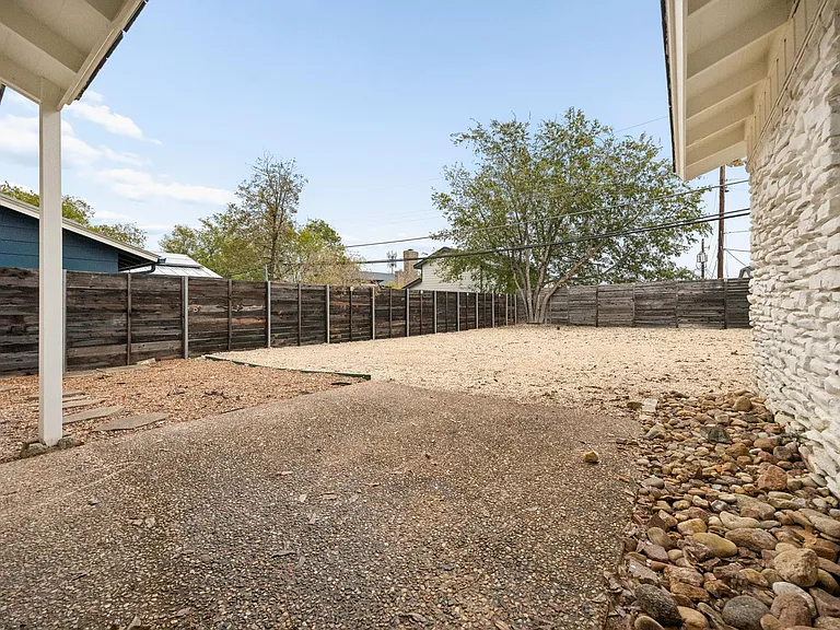 8505 Spearman Dr — Photo 21