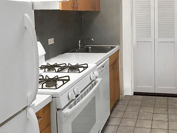 5th image of 425 E 54th St #1P