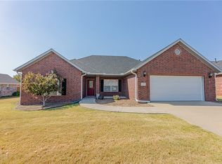 702 Drake St, Bentonville, AR 72712