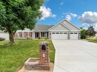 1 Monterey Ct, O'Fallon, MO 63366