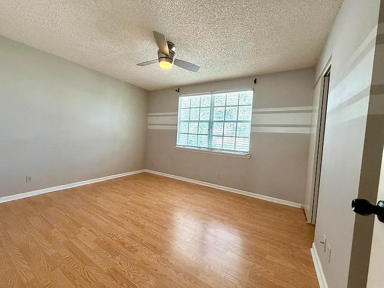 5662 NW 99th Way — Photo 17