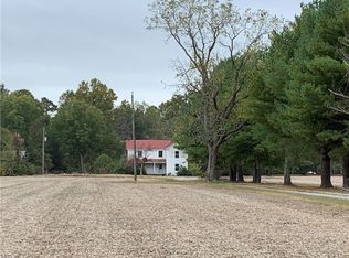 211 Country Ln, Shacklefords, VA 23156