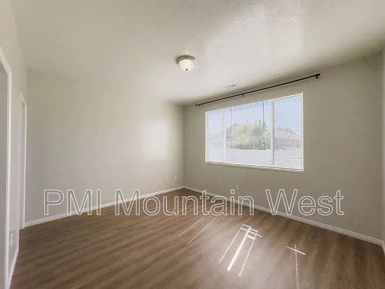 243 N Caleb Dr — Photo 18
