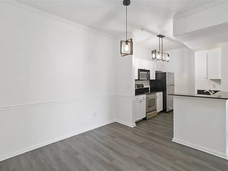 14316 Fredricksburg Dr #516 — Photo 4