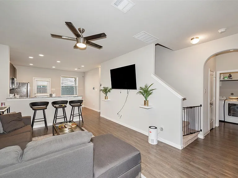 3544 Wooded Ln — Photo 3