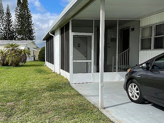5th image of 261 Holiday Park Blvd NE