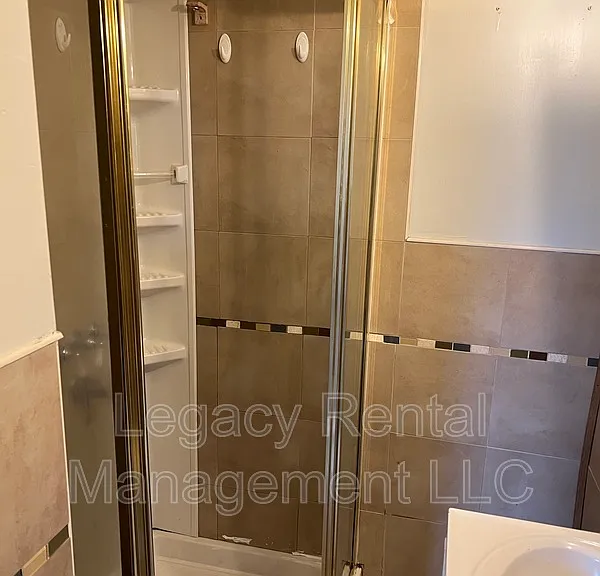 46 Broad St #2A — Photo 4
