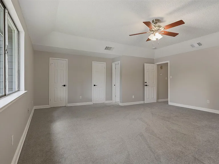 11604 Buttonwood Dr — Photo 21