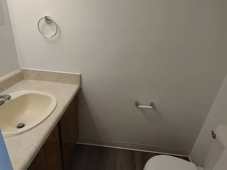 410 - WINDING BROOK APARTMENTS — Photo 50