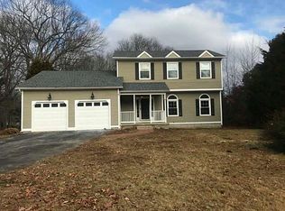 9 Kiki Cir, Cranston, RI 02921