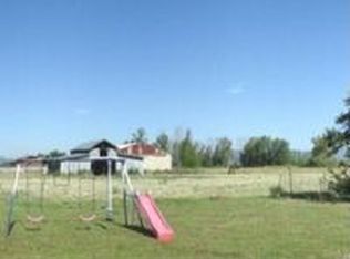 5669 McLaughlin Dr, Central Point, OR 97502