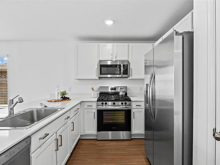 2805 Fountain Woods Dr — Photo 8
