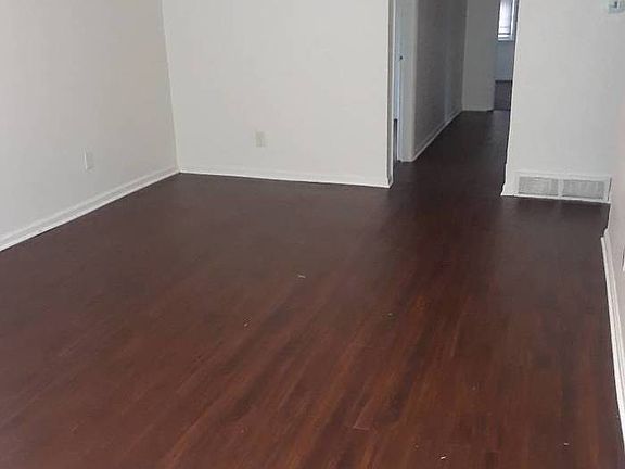 3rd image of 2036 Kensington Dr