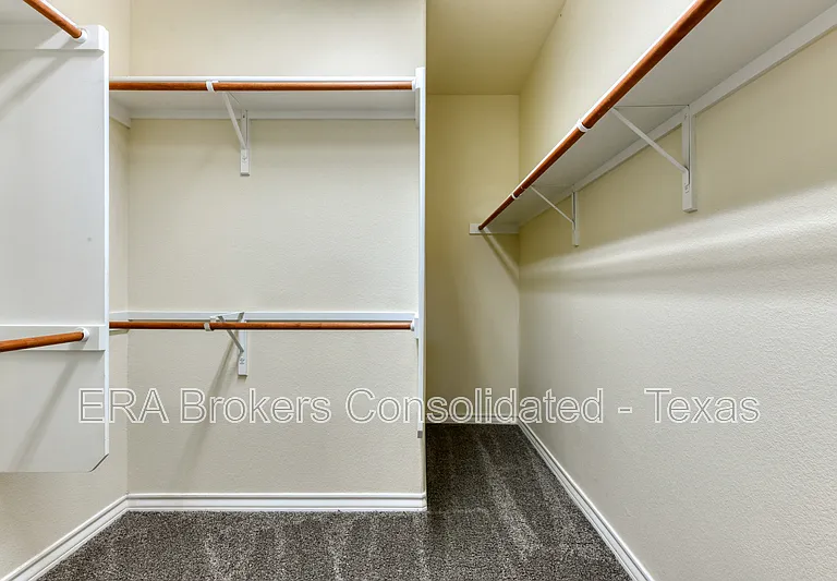 22209 Sausalito Ct — Photo 23