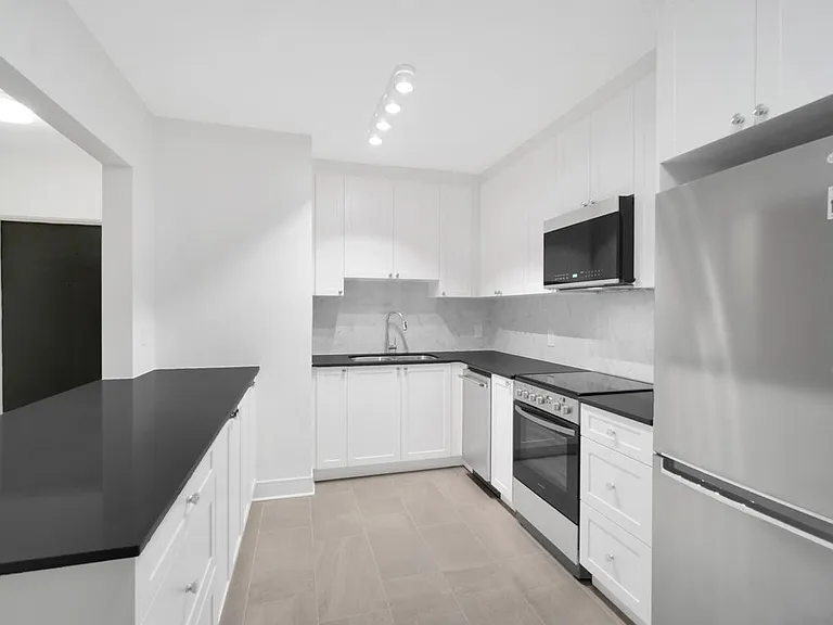 1265 Cardero St #302 — Photo 3