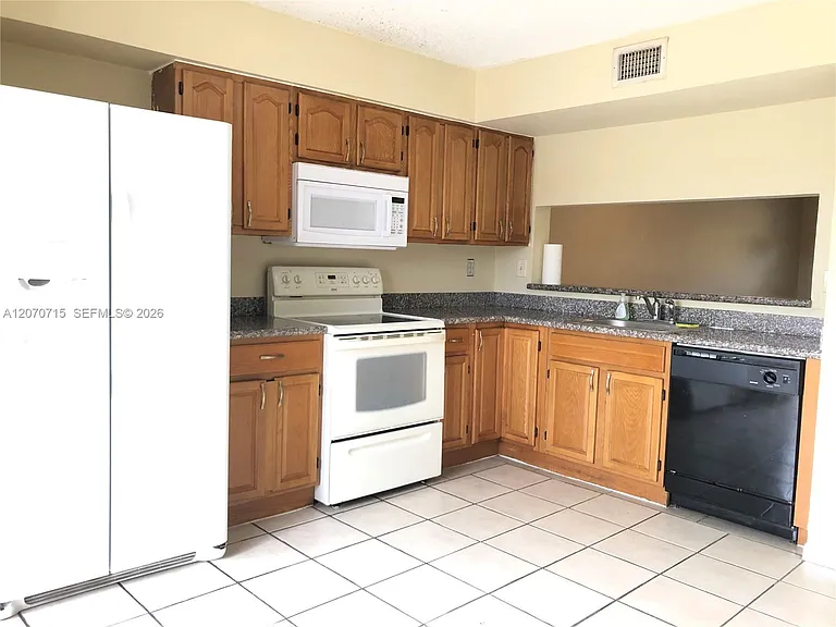 14902 SW 82nd Ln #13-206 — Photo 6