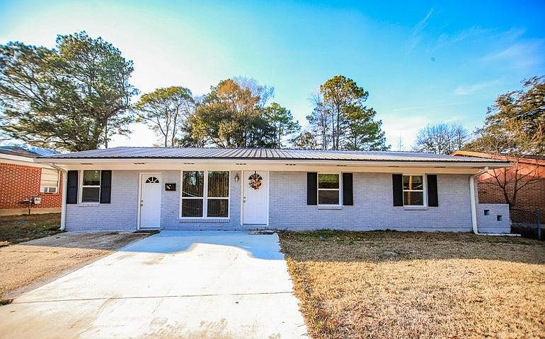1st image of 125 Carver Dr