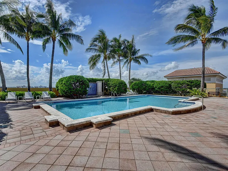 403 S Sapodilla Ave #502 — Photo 44