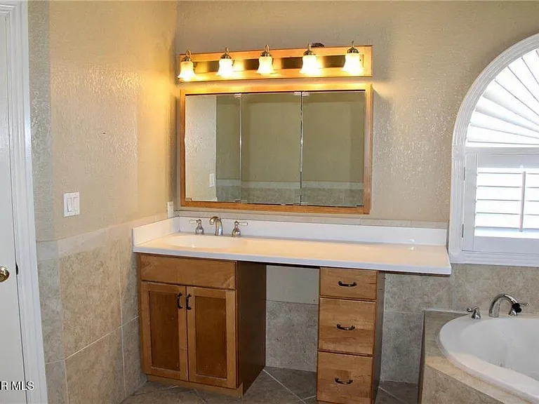 7409 Edgemere Blvd — Photo 39