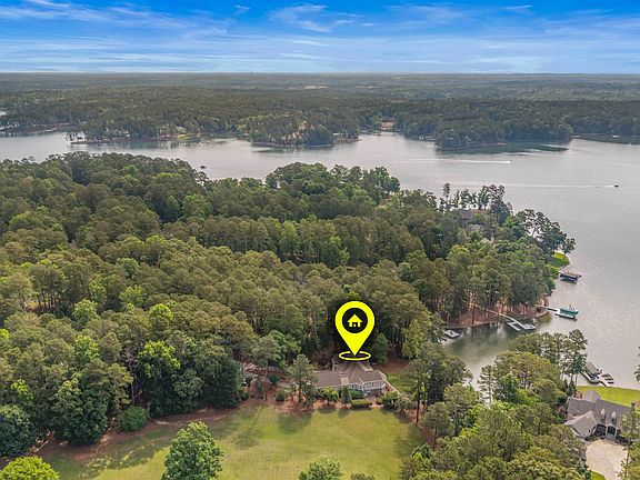 5th image of 1121 Parrotts Cove Rd