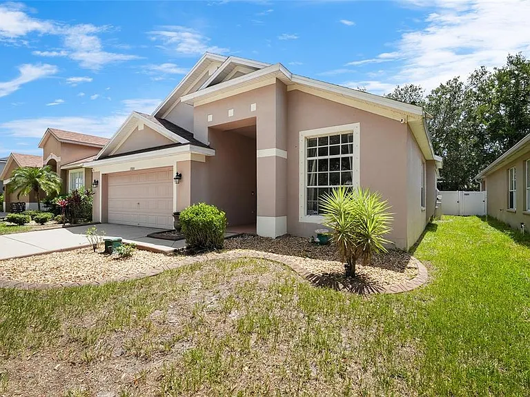 13804 Sigler St — Photo 3