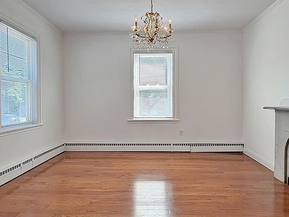3rd image of 85 E George St