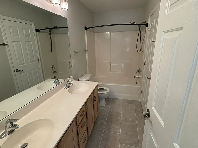1501 Elm Hall Cir — Photo 8