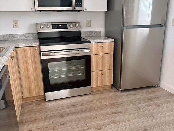 2nd image of 4025 N NOB HILL Road #409