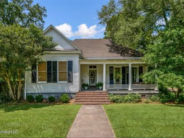 260 E College Ave, Holly Springs, MS 38635