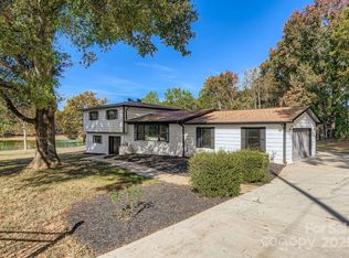 6210 Cora St, Charlotte, NC 28216