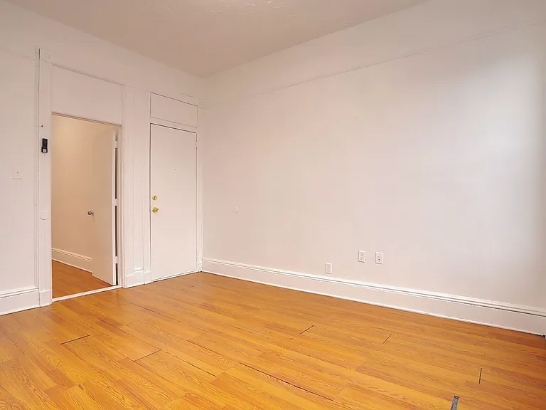 119 Zabriskie St #3 — Photo 3