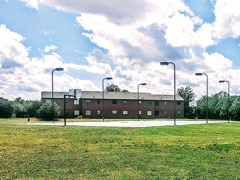 Modern Waco Living Zero Deposit Apartments Near Baylor, 1800 Waco — Photo 22