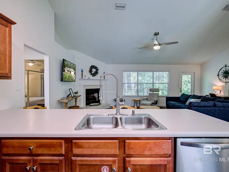 Balsam Ct — Photo 14