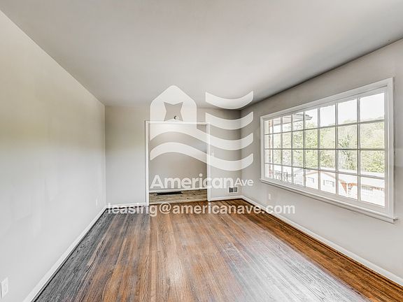 328457_004_living_room_13668591.jpg