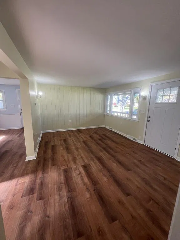 833 Lee Ave — Photo 4