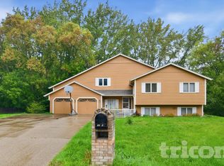 17115 Hemlock Ct, Lakeville, MN 55044