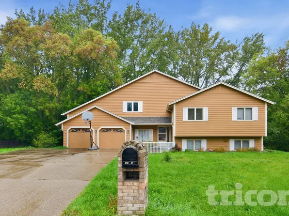 17115 Hemlock Ct, Lakeville, MN 55044