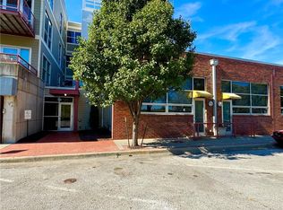 522 Locust Ln UNIT 302, Kansas City, MO 64106