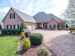 2660 Trent Pines Ct, Sherrills Ford, NC 28673
